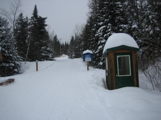 Quebec's smallest warming hut?